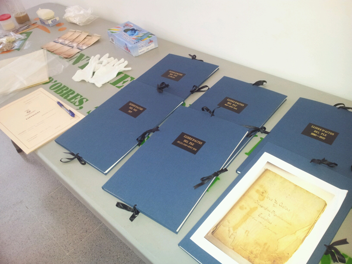 Ajt Cubelles. Finalitzen les tasques de restauració dels llibres d’actes de finals del s. XIX 