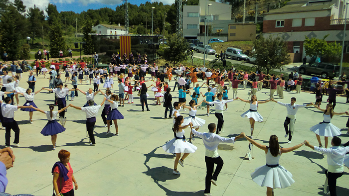 VD. Les colles de sardanes de Vilanova, al concurs d'Òdena