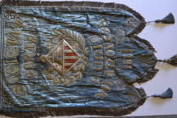 VD.  Un dels penons que es dipositaran al Museu 