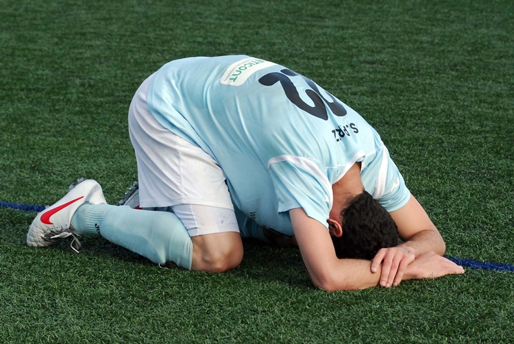 Miquel Vall. Sergi Pérez, desfet al final del partit
