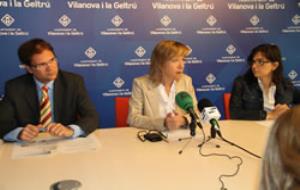 Ajt Vilanova i la Geltrú.  L'alcaldessa Neus Lloveras i els regidors Miquel Àngel Gargallo i Ariadna Llorens 