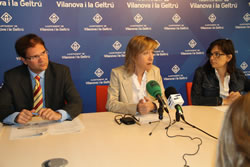 Ajt Vilanova i la Geltrú.  L'alcaldessa Neus Lloveras i els regidors Miquel Àngel Gargallo i Ariadna Llorens 