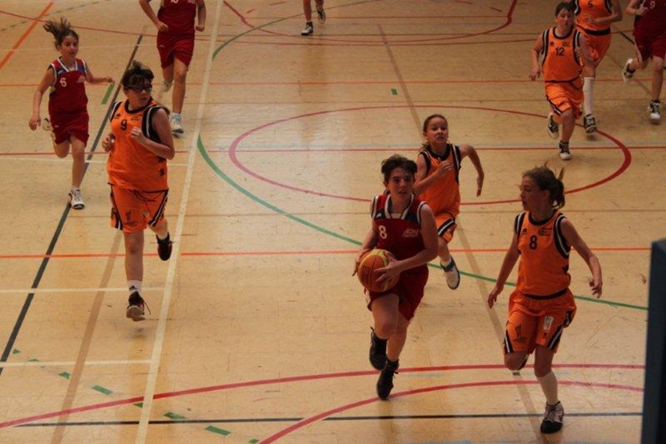 E. Albiol. Fetall del partit del Mini Femení A