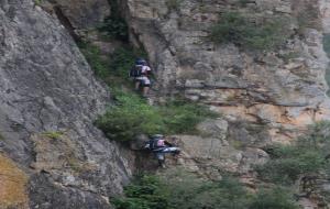 Detall d'un dels moments del raid