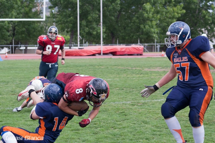 Ignasi Blanca. Detall del duel entre Eagles i Pioners