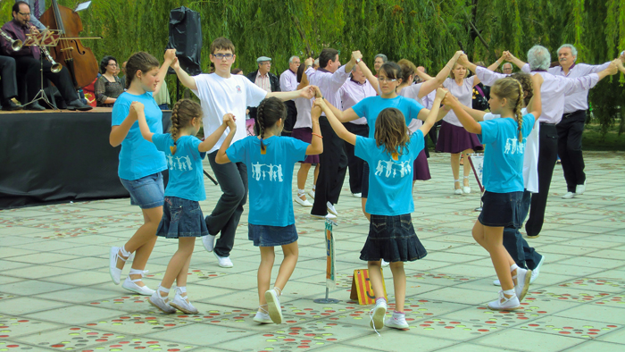 VD. La Geltrunenca, al concurs de sardanes del Poble Nou