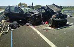Monxito. Quatre morts en un accident de trànsit a la C-15