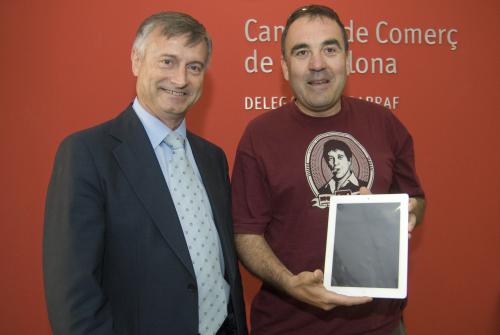 Club Cambra. El Club Cambra lliura un primer Ipad al Garraf 