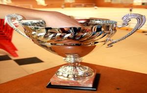 La mà innocent, procedint al sorteig