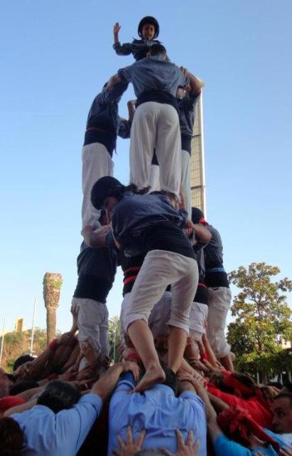 VD. Tres de sis amb l'agulla