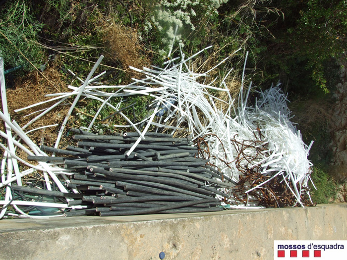Mossos. Tres detinguts 'in fraganti' quan robaven coure al túnel del Garraf 
