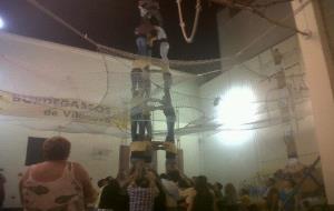 Tres de vuit fins a dosos