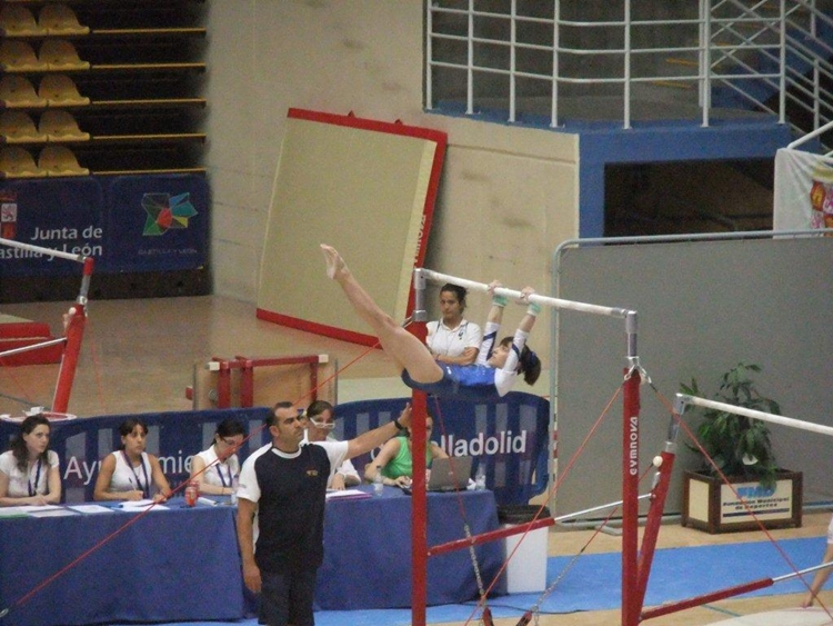 VD. Paula Raya, competint