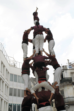 Ajt Sitges.  4de7 amb l'agulla de la Jove de Sitges 