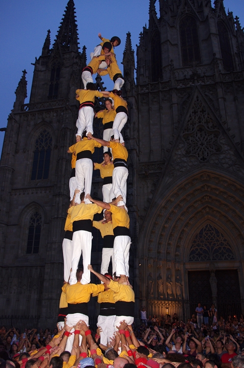 Yoko Ono. Quatre de vuit, davant la catedral de Barcelona