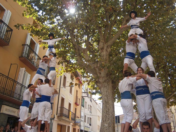 Falcons de Vilanova. Els Falcons de Vilanova bategen la colla de Capellades