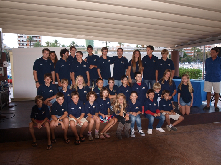 VD. Imatge de grup dels practicants de vela lleugera