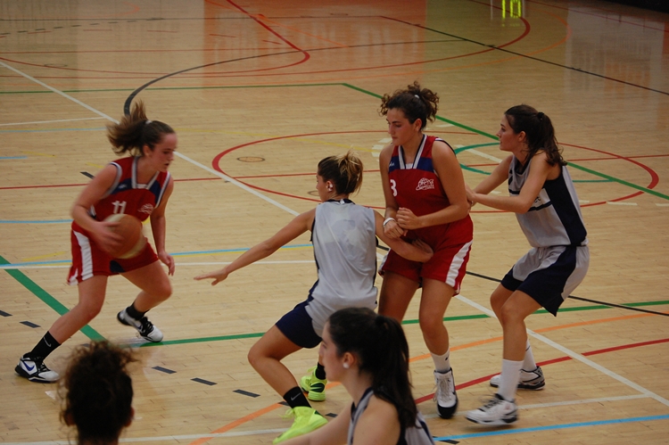 VD. Imatge del partit del júnior femení A