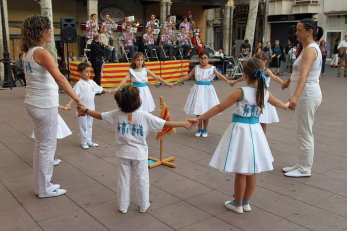Les colles vilanovines, al concurs de sardanes del Vendrell