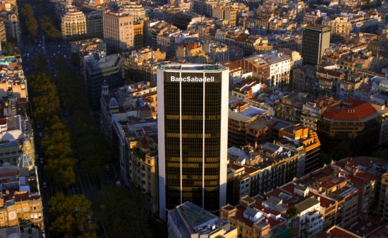 Imatge del Centre corporatiu del Banc de Sabadell a Barcelona.  