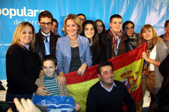 L'expresidenta de la Comunitat de Madrid, Esperanza Aguirre, ha participat en un míting a Segur de Calafell. ACN