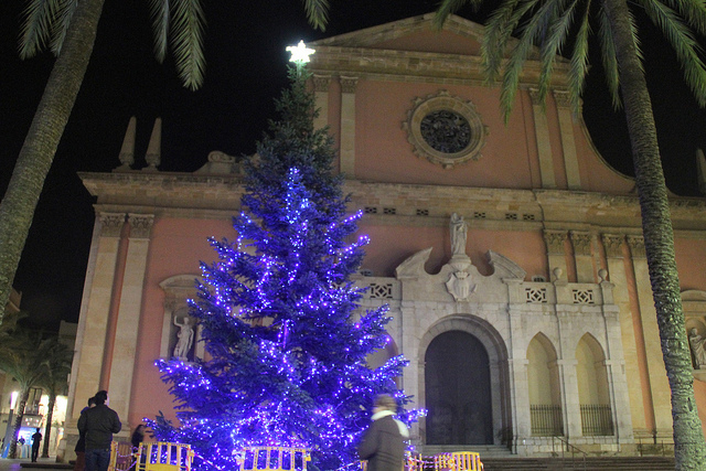 Arbre de Nadal a la plaça de les Neus