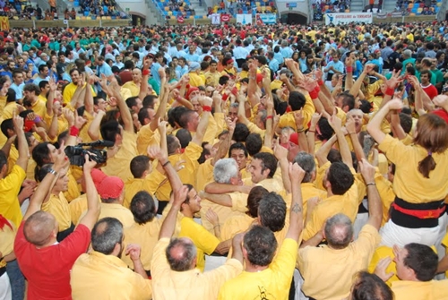 L'exposició il·lustra 40 anys de castells vilanovins. M.Gomà