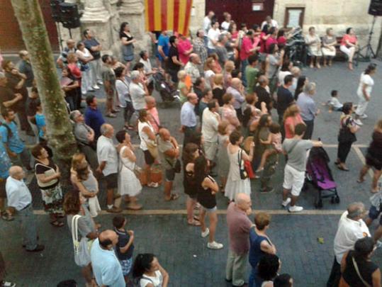 Espectadors al pregó de Festa Major del Vendrell