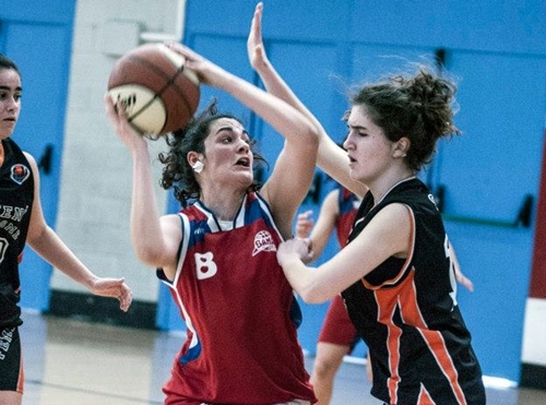 Detall del partit del júnior femení / X. Rondon