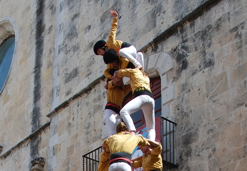 Nerea Ribera, fent la seva primera aleta en un castell a plaça / Maite Gomà