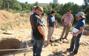 EIX. Dani López és el responsable del jaciment del Font de la Canya a Avinyonet