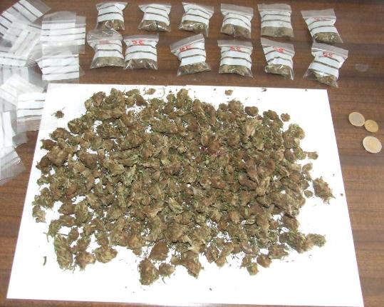 Ajuntament del Vendrell. Detingut un conductor que transportava marihuana preparada per a la venda