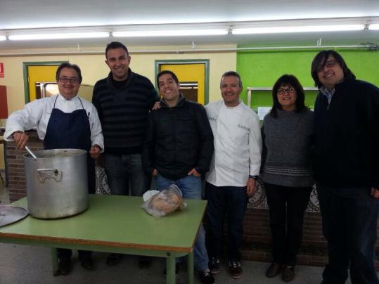 Ajuntament de Calafell. Dinar de Nadal per als usuaris del menjador solidari de Calafell