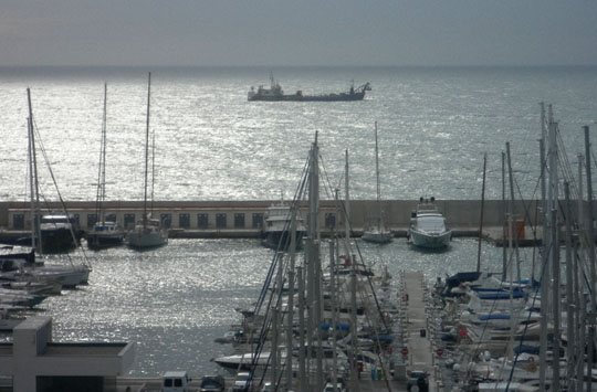 La Draga davant del port