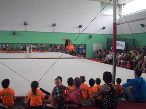 Detall d'una de les gimnastes en plena competició