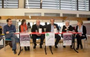 Ajuntament de Calafell. El centre esportiu Vilarenc Aqua de Calafell i lAssociació de Parkinson inicien una campanya solidària