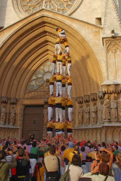 Maite Gomà / Yoko Ono. El quatre de vuit dels Bordegassos a Tarragona, des de diferents angles