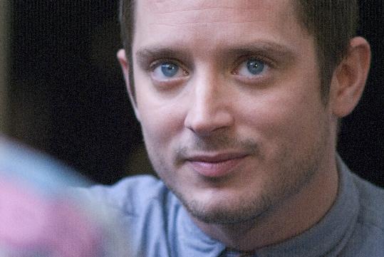 Eix. Elijah Wood