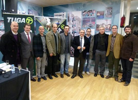 CP Vilafranca. Els representats de les entitats i ens que han fet possible la jornada solidaria d'hoquei per segon any consecutiu