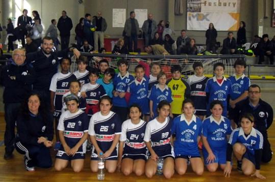 EIX. Equips aleví i femení de l'escola del CHVNG