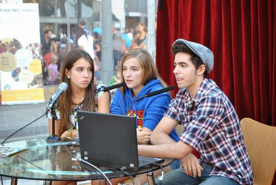 AMICAL DE MAUTHAUSEN. Estudiants de l'institut Lluch i Rafecas a les Festes de la Mercè