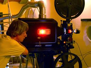 Ferran Planas i el Projector de Cinema OSSA de 1935 del Cinema Ateneu de Lavern (Subirats)