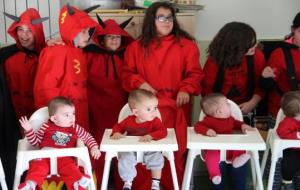 Ajt Sant Sadurní d'Anoia. Festa Major arriba a l'escola bressol La Fil·loxereta amb els Diables infantils