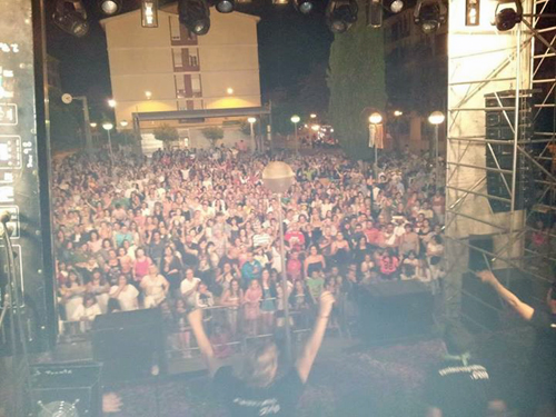 Ball de revetlla del passat diumenge 23 de juny a la plaça Llobregat