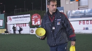 Manel Rodríguez, dirigint un entrenament de la UE Sitges / TDT Garraf