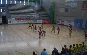 Imatge del derbi entre els cadets del Vilanova i el Ribes