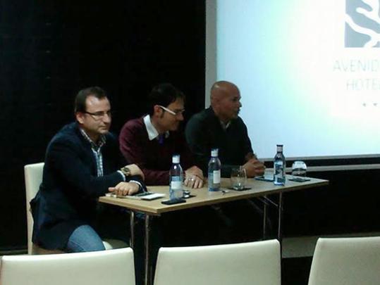 Eix. Imatge de la presentació del llibre