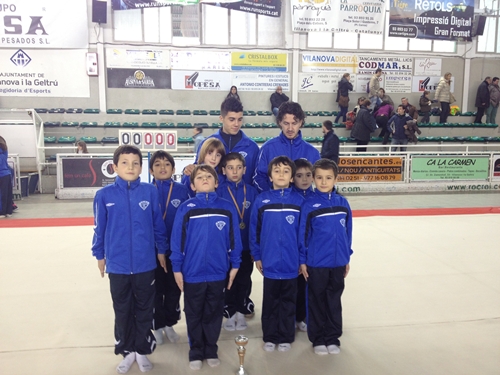 Imatge de grup d'alguns dels gimnastes vilanovins