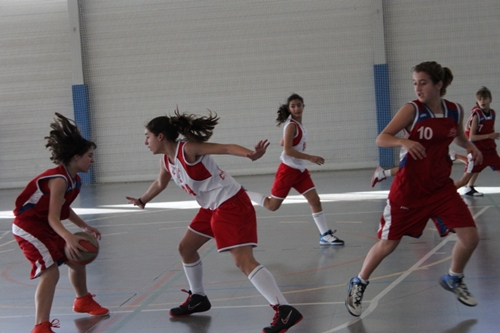 Detall del partit del Mini Femení A / Esteve Albiol