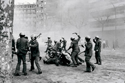 Actuació policial contra manifestants, Barcelona 1976. Manel Armengol